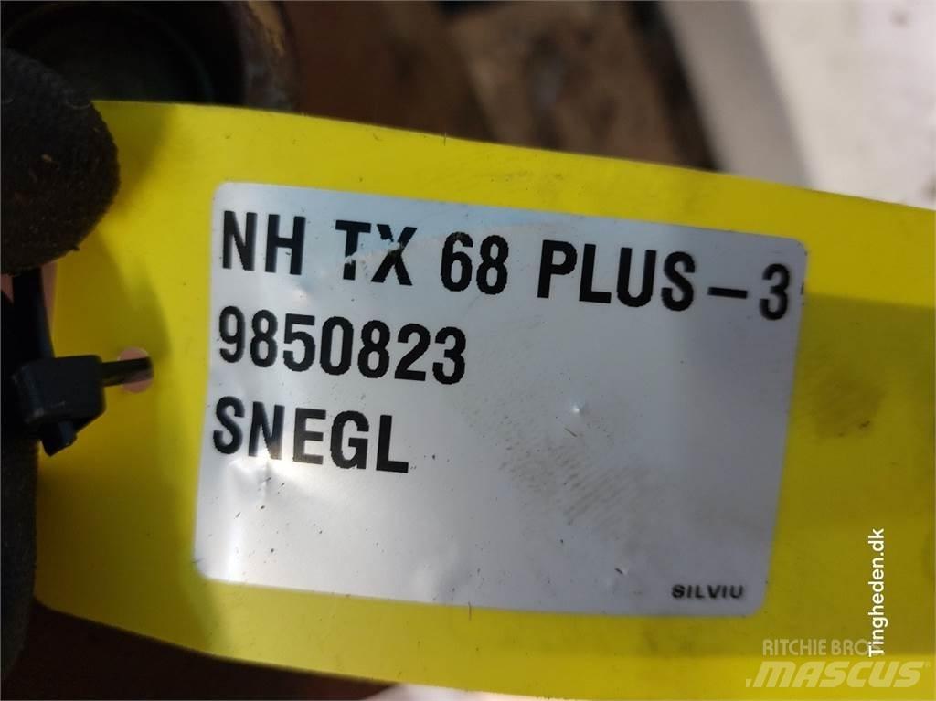 New Holland TX68 Příslušenství a náhradní díly ke kombajnům