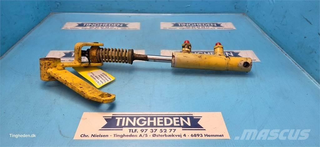 New Holland TX68 Hydraulika