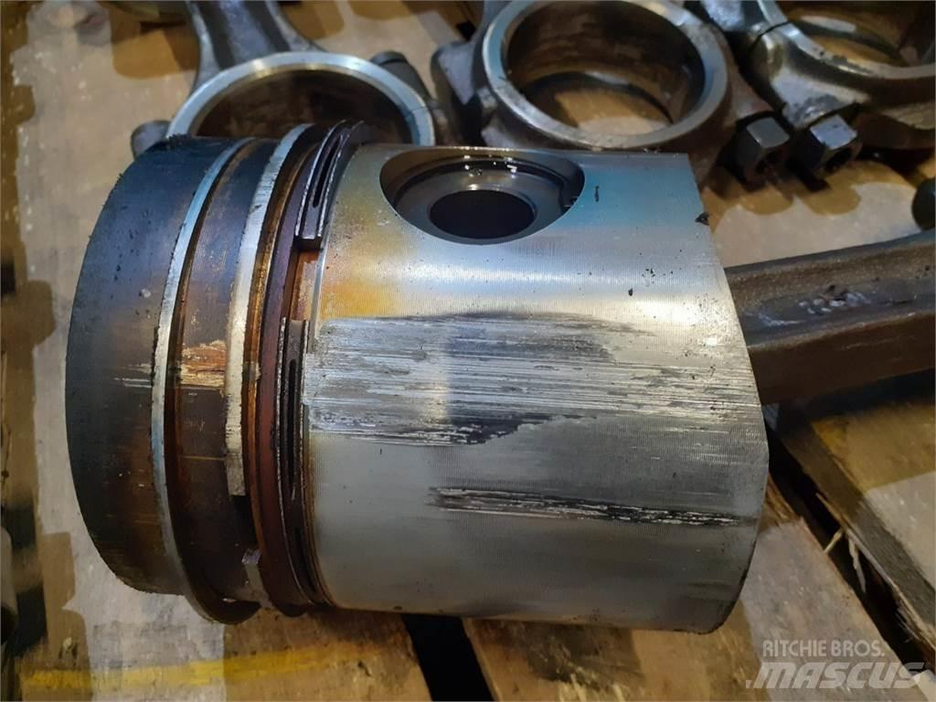 Valmet 411DL Motory