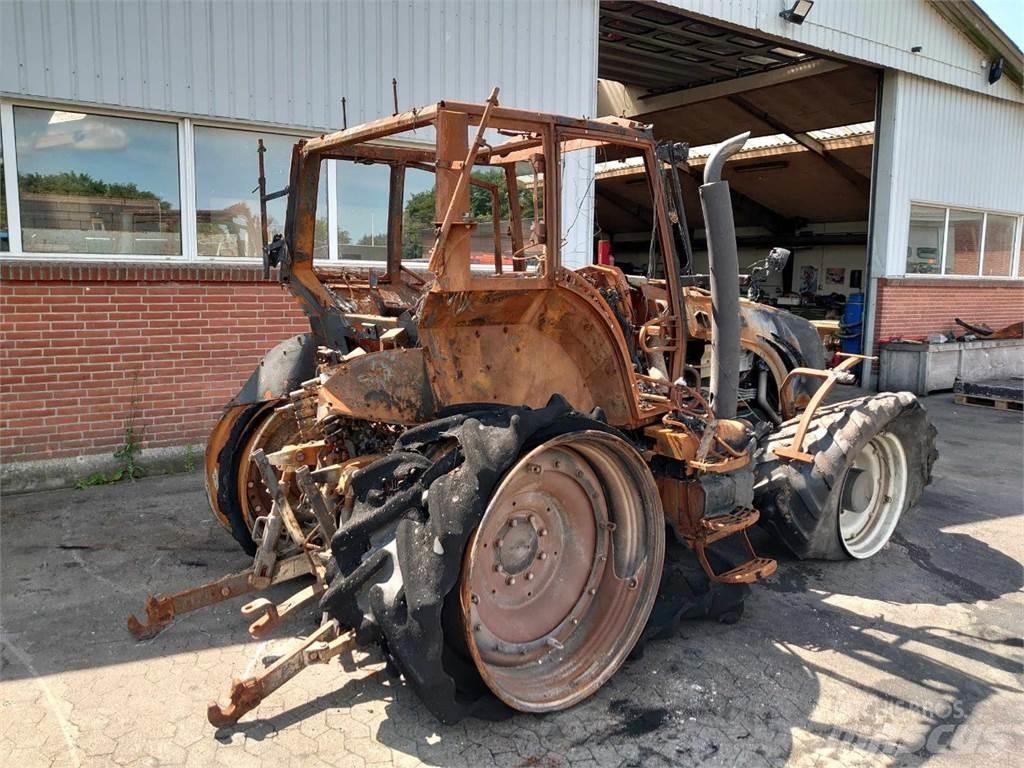 Valtra T213 Traktory