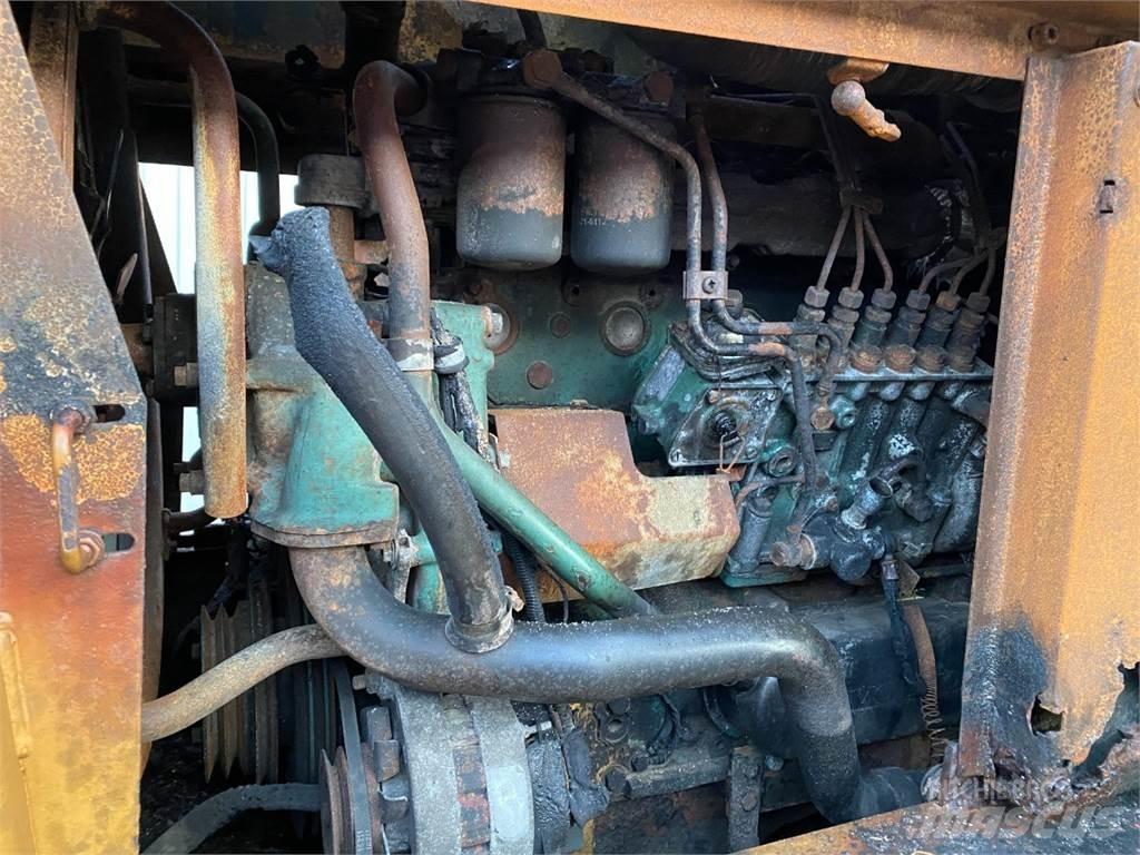Volvo L120 Kolové nakladače