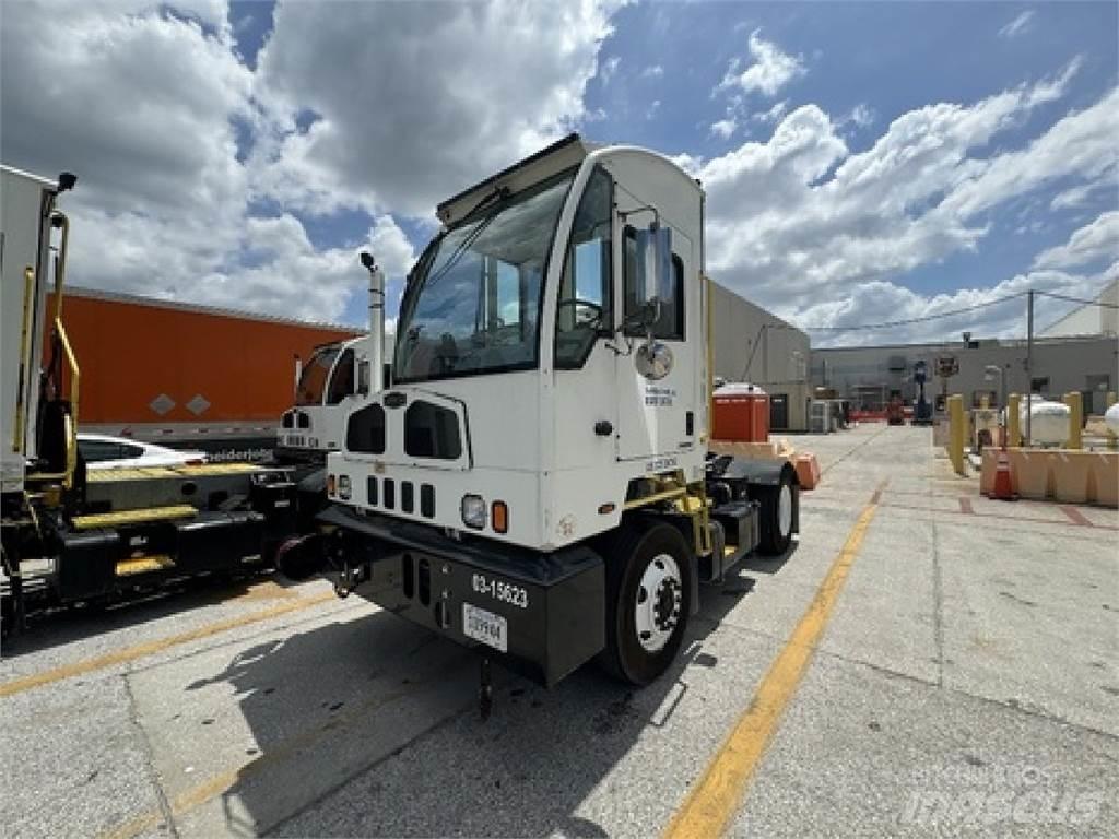 Autocar ACTT42 Terminálový tahač