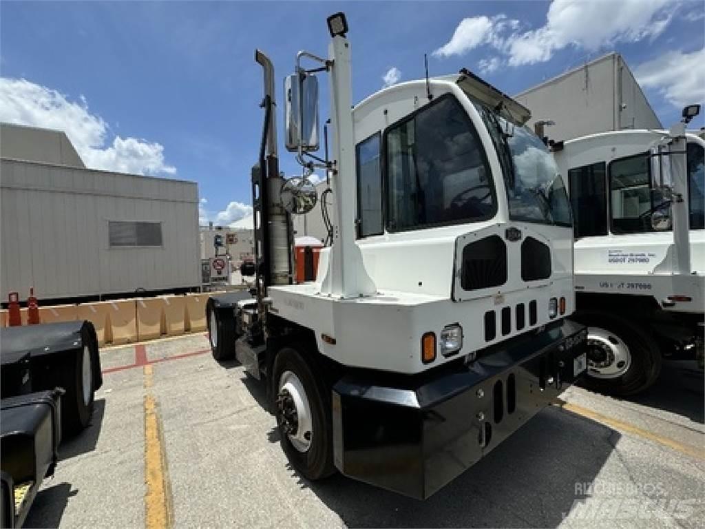 Autocar ACTT42 Terminálový tahač