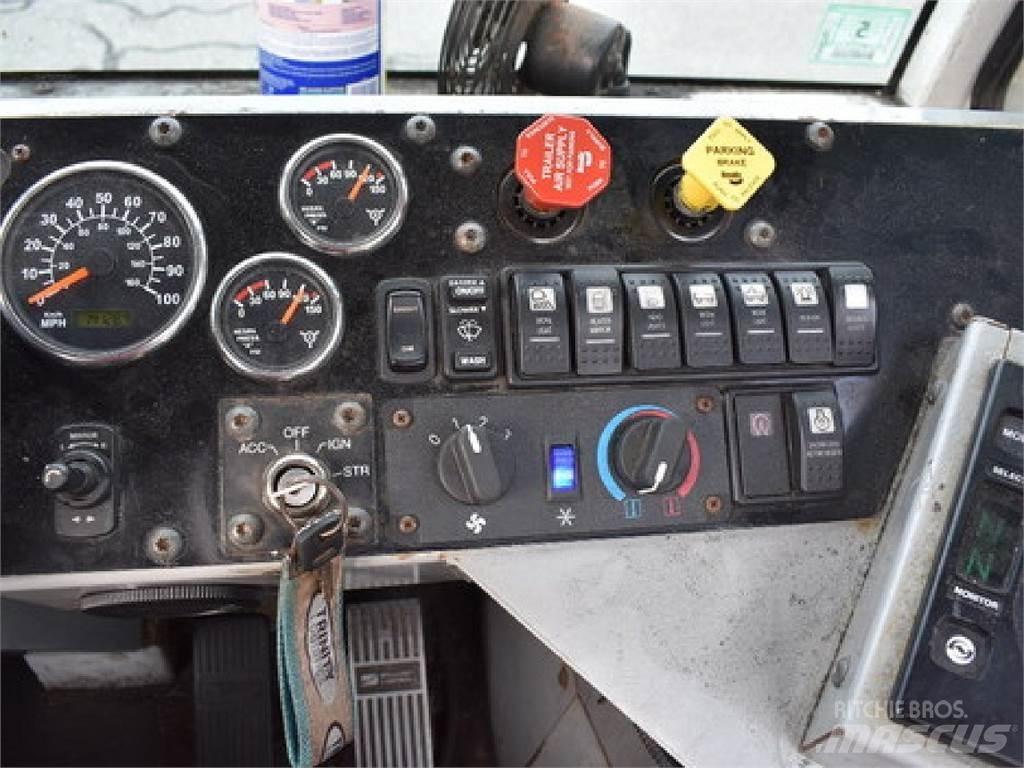 Autocar ACTT64 Terminálový tahač