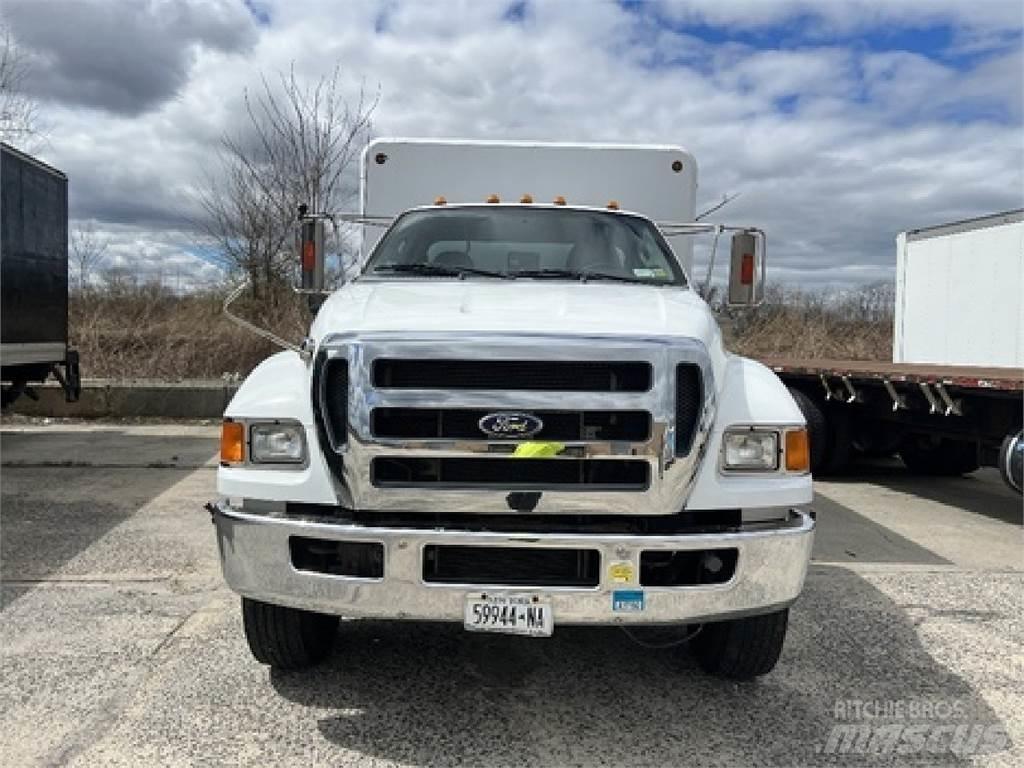 Ford F750 Vozy pro přepravu nápojů
