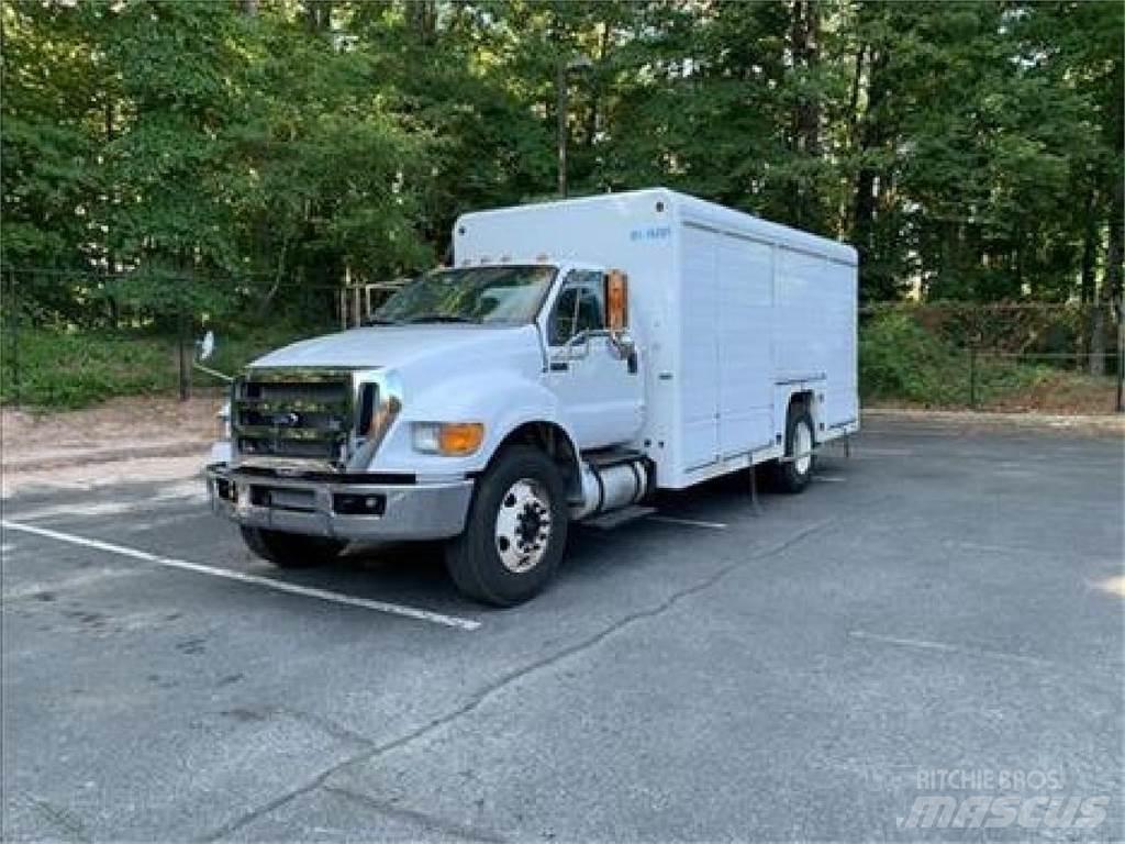 Ford F750 Vozy pro přepravu nápojů