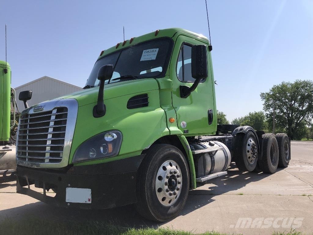 Freightliner CA113 Tahače