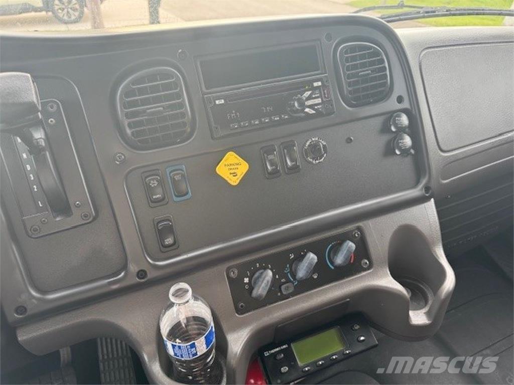 Freightliner M-2 Chladírenské nákladní vozy