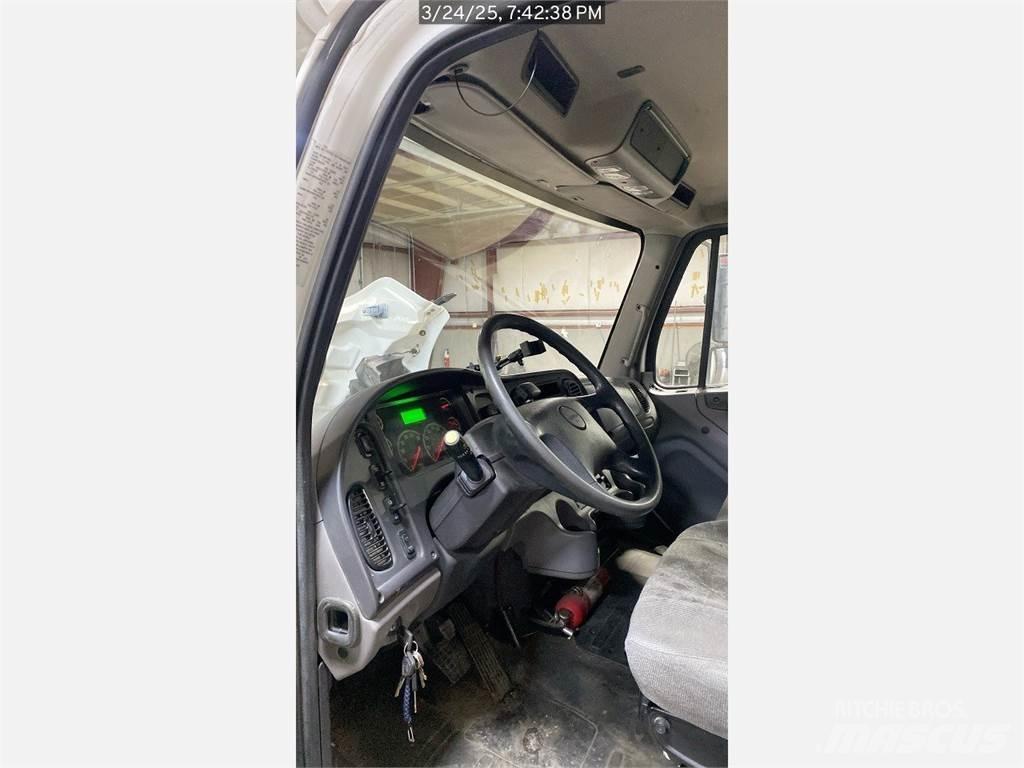 Freightliner M2 Chladírenské nákladní vozy