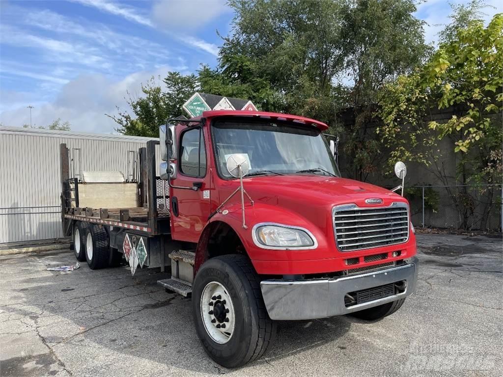 Freightliner M2 Nákladní vozidlo bez nástavby