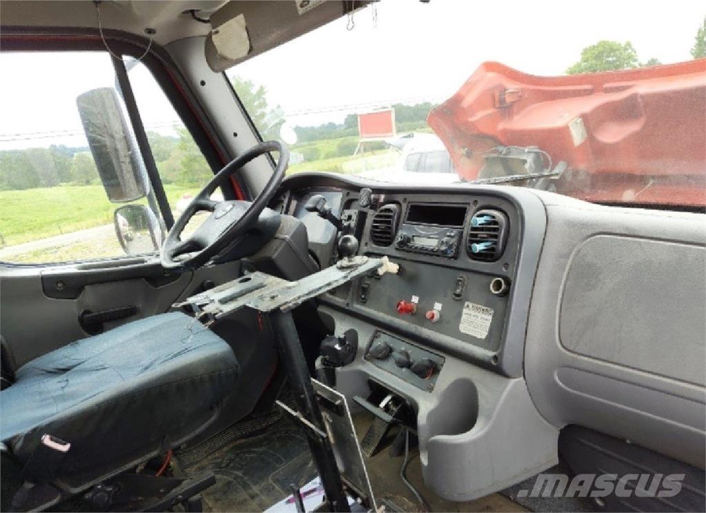 Freightliner M2 Další