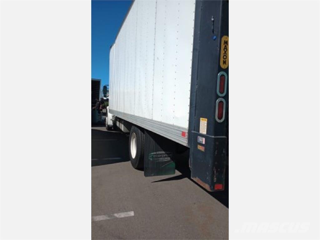 Freightliner M2 Skříňová nástavba