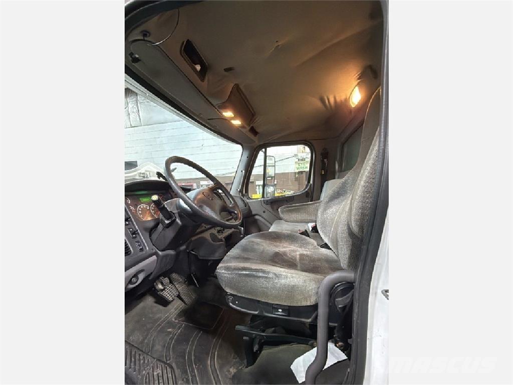 Freightliner M2 Chladírenské nákladní vozy