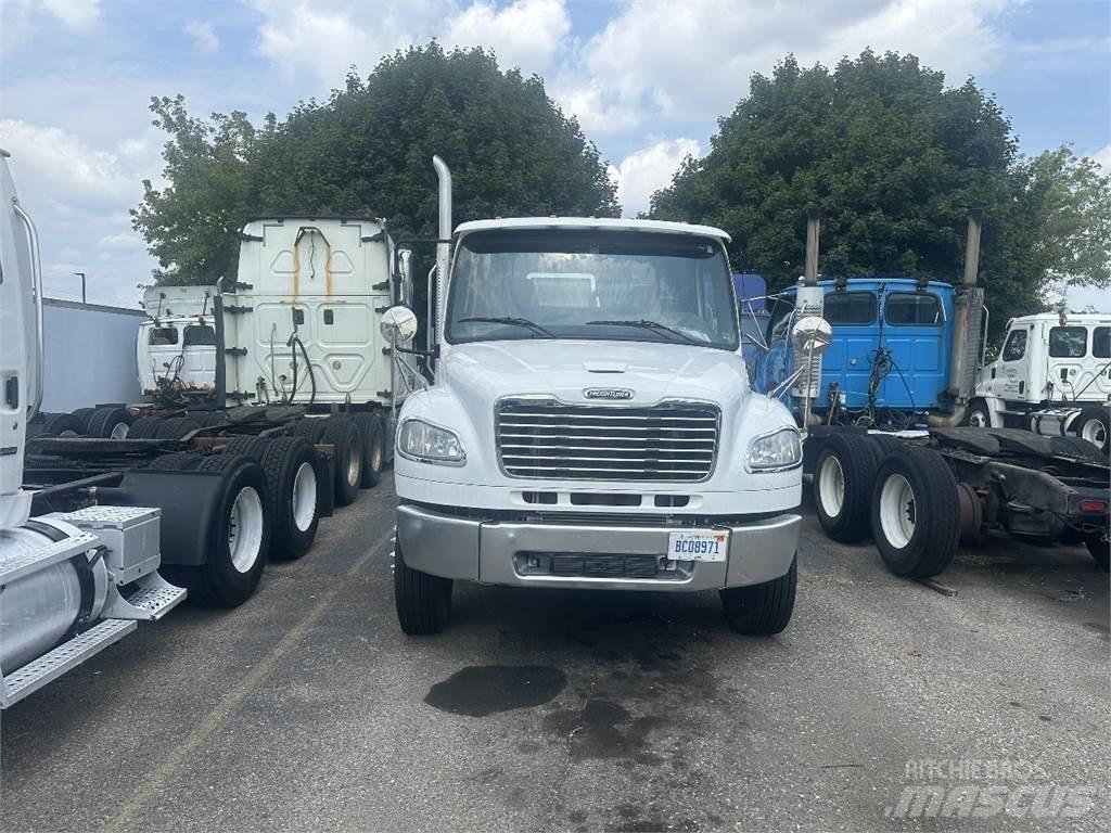 Freightliner M2 106 Tahače