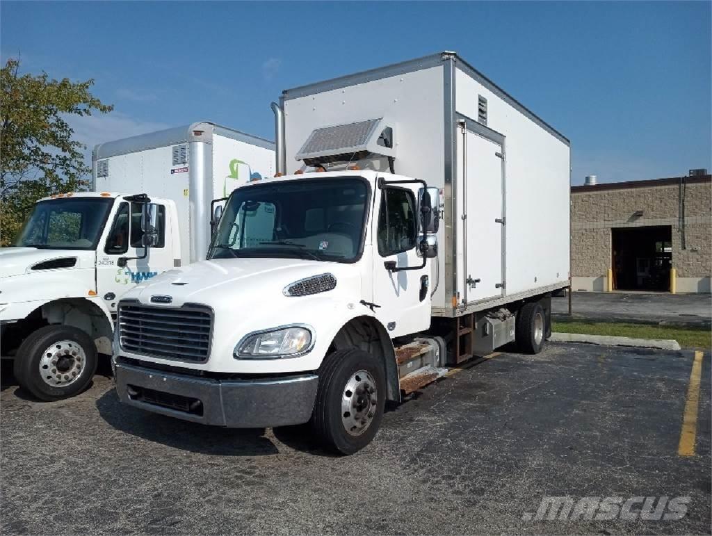 Freightliner M2-106 Skříňová nástavba