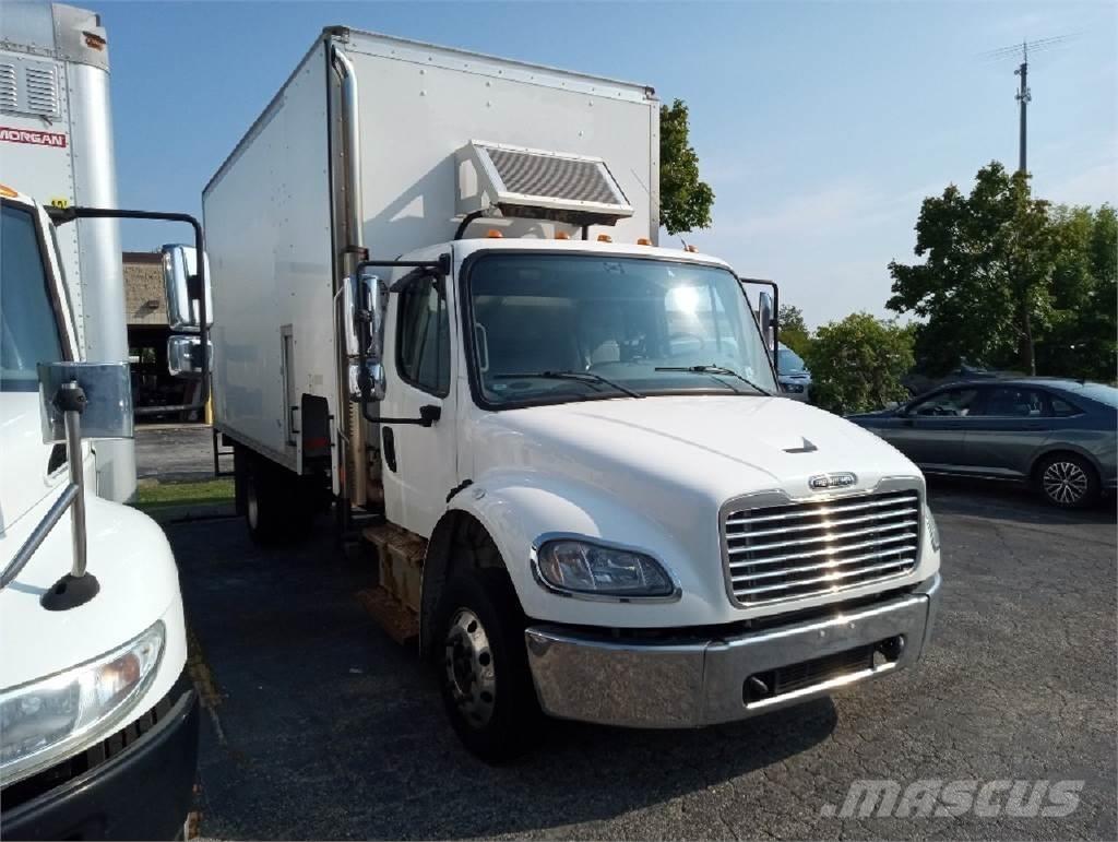 Freightliner M2-106 Skříňová nástavba