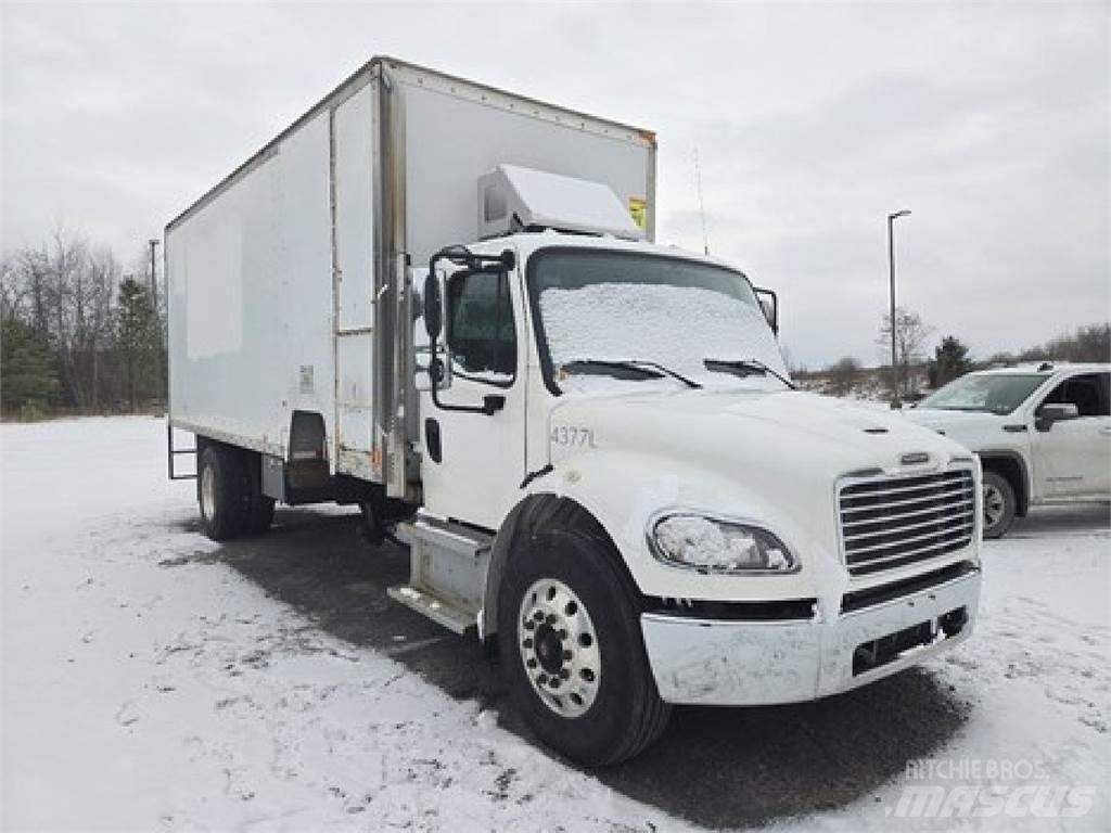 Freightliner M2-106 Skříňová nástavba