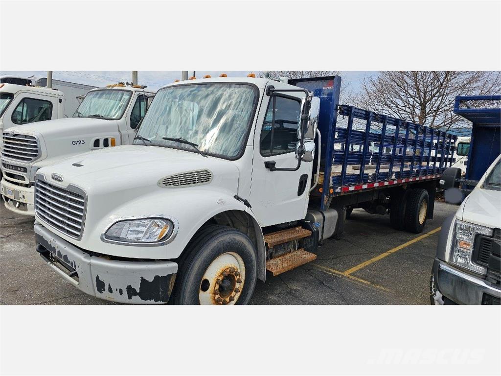 Freightliner M2 106 Valníky/Sklápěcí bočnice