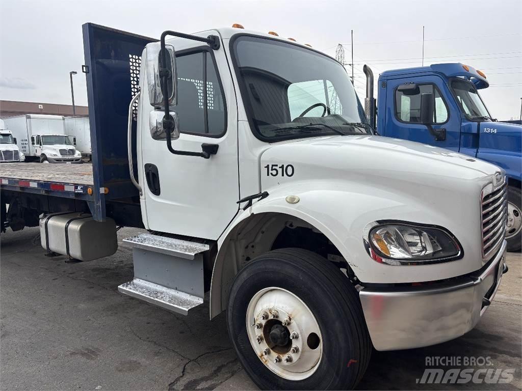 Freightliner M2 106 Valníky/Sklápěcí bočnice