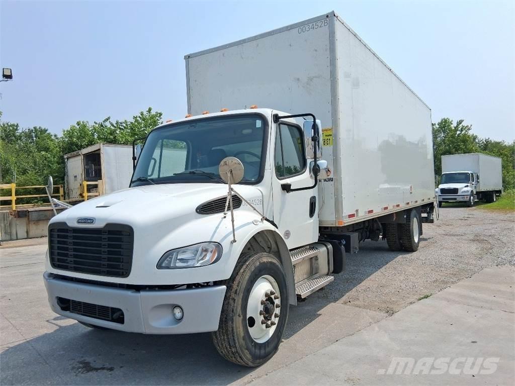 Freightliner M2-106 Skříňová nástavba