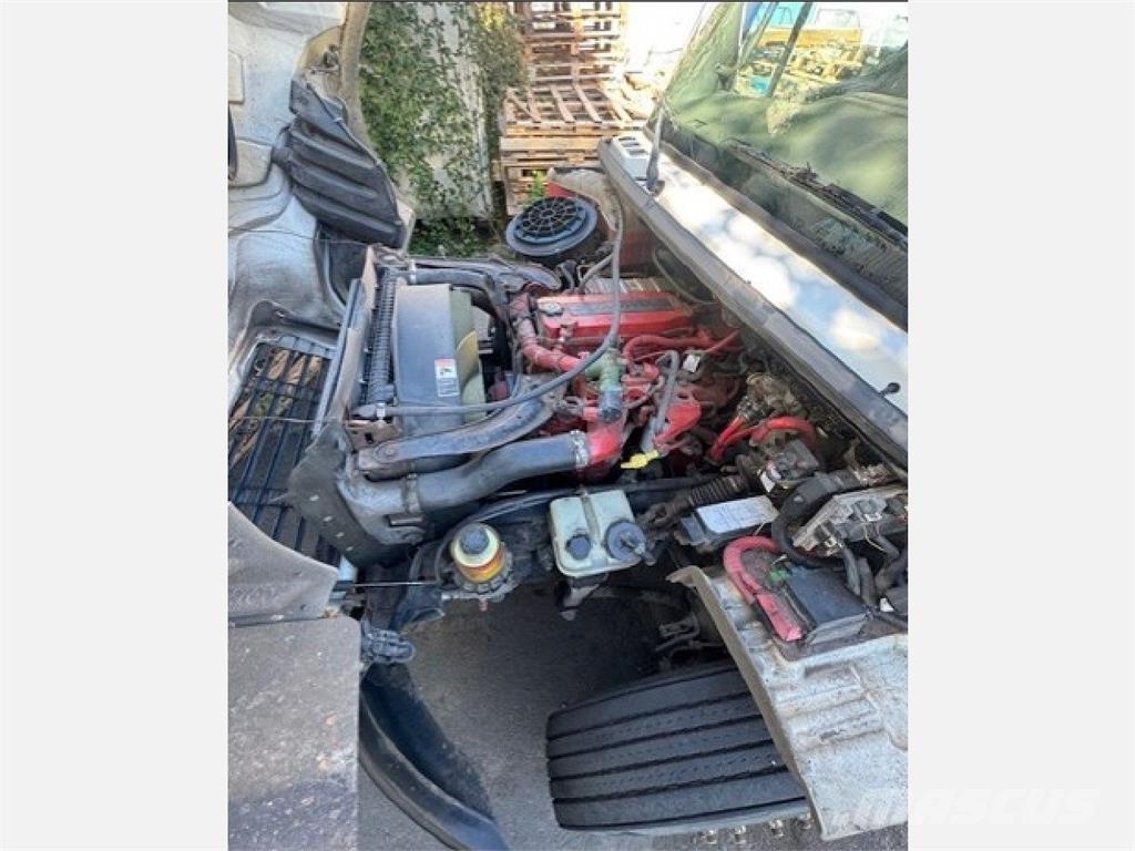 Freightliner M2 106 Skříňová nástavba