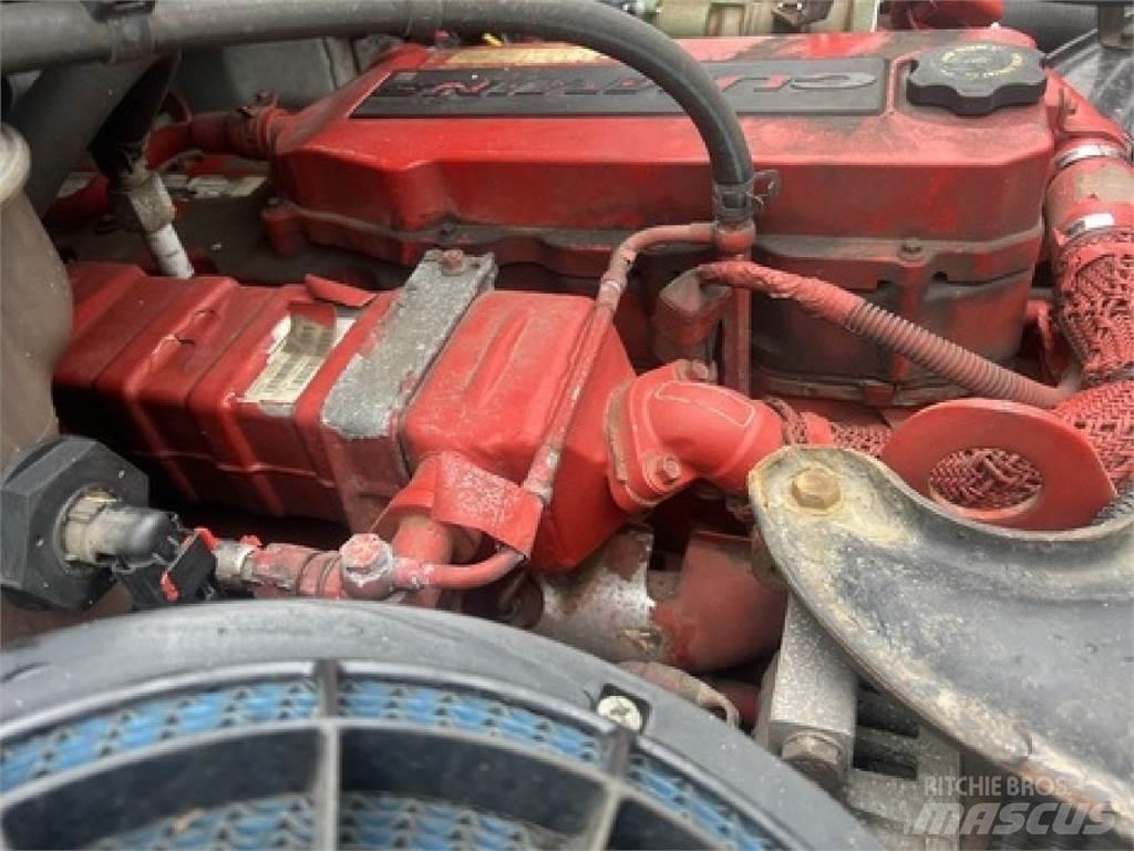 Freightliner M2106 Vozy pro přepravu nápojů