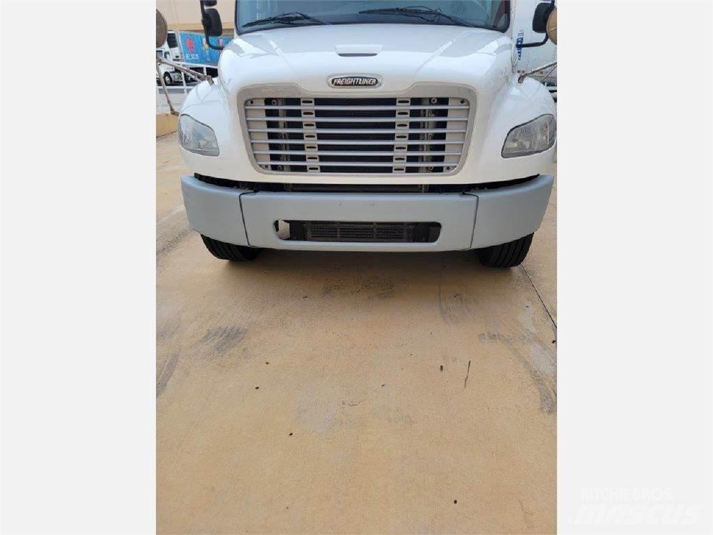 Freightliner M2106 Vozy pro přepravu nápojů
