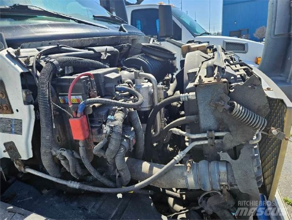 GMC C7500 Skříňová nástavba