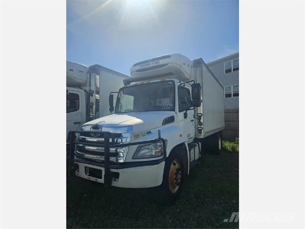 Hino 268 Chladírenské nákladní vozy