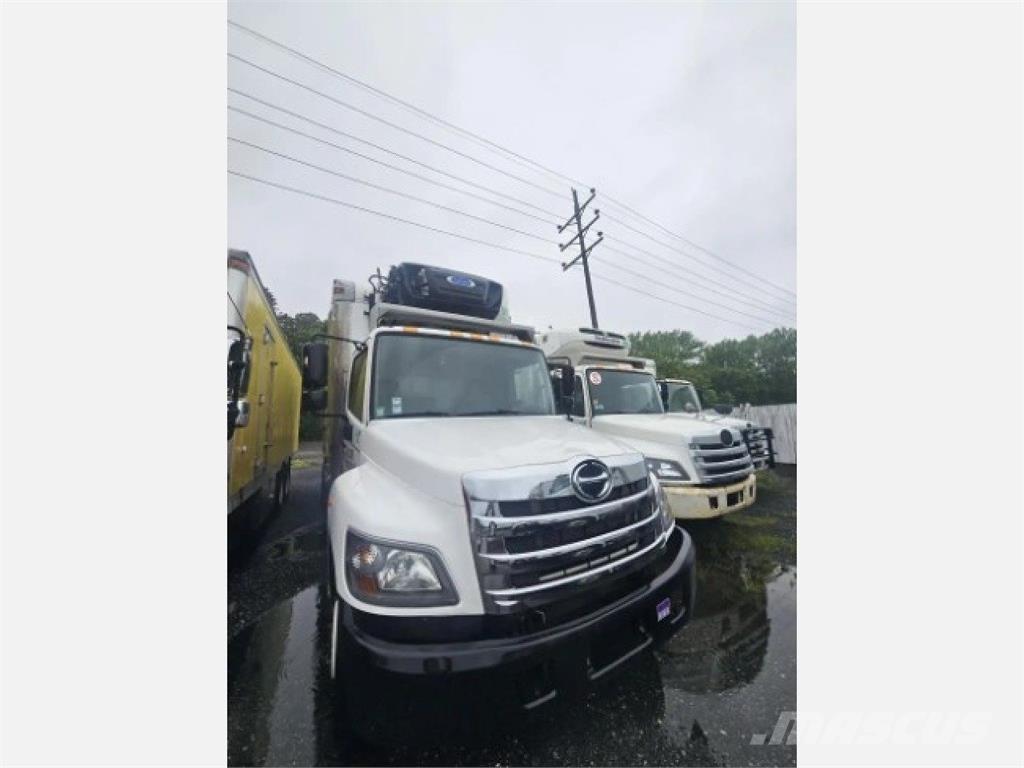 Hino 268 Chladírenské nákladní vozy