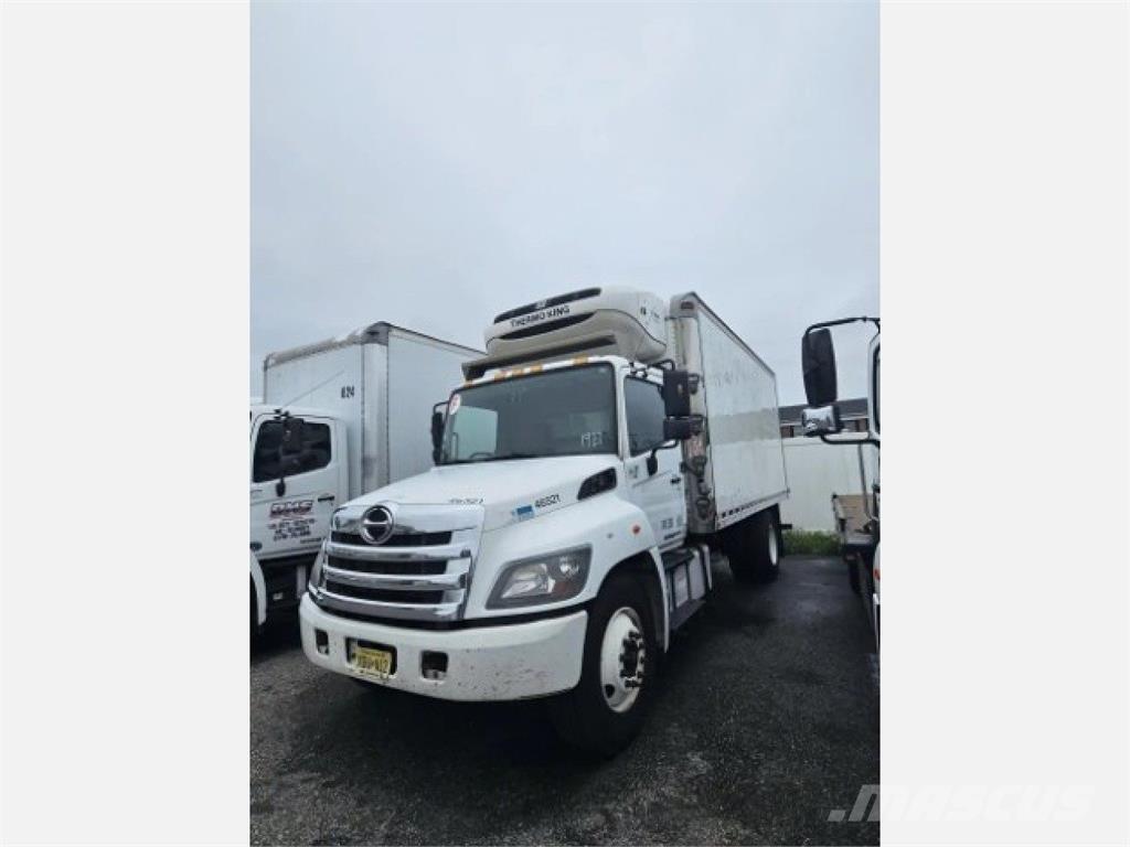 Hino 268 Chladírenské nákladní vozy
