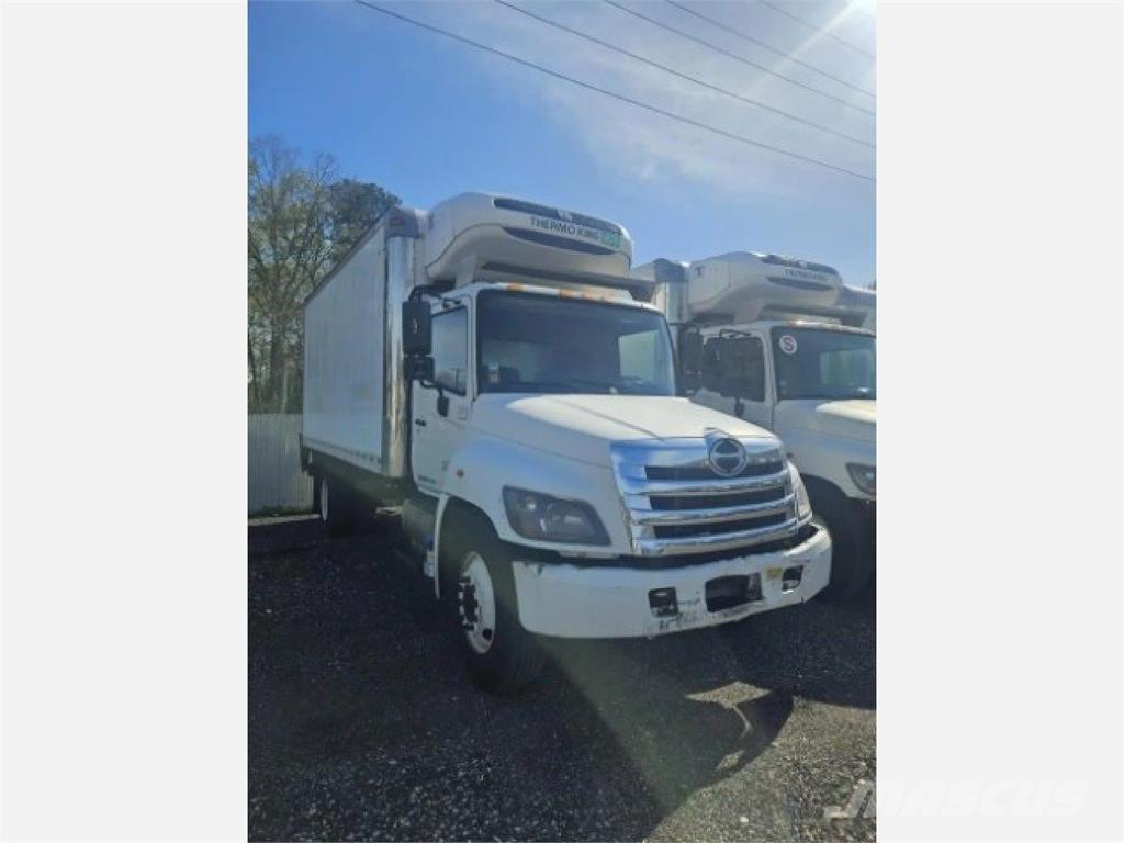 Hino 268 Chladírenské nákladní vozy