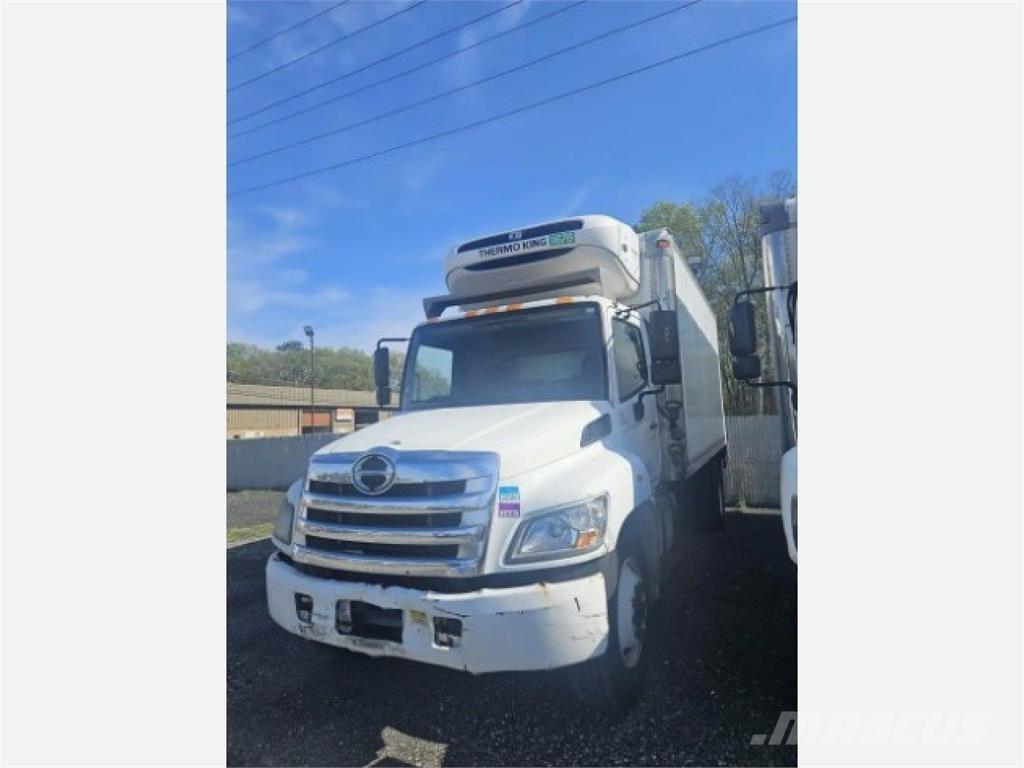 Hino 268 Chladírenské nákladní vozy