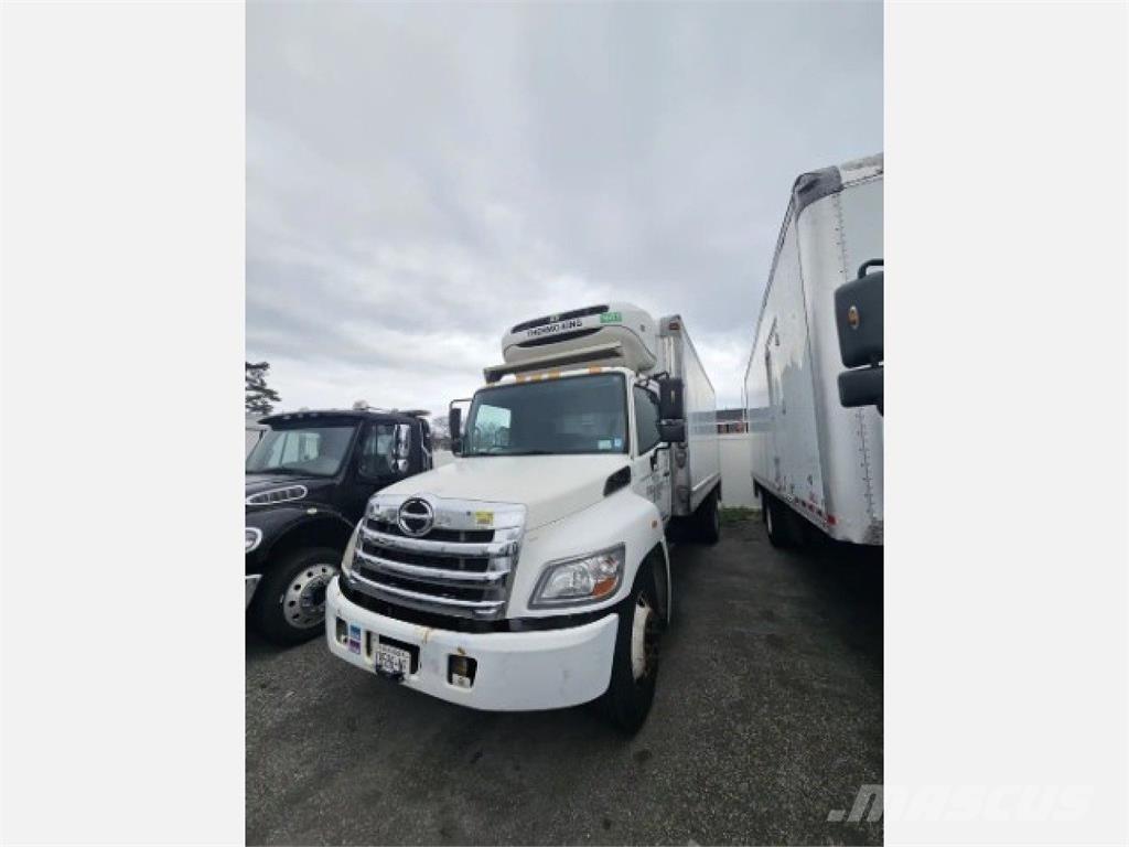 Hino 268 Chladírenské nákladní vozy
