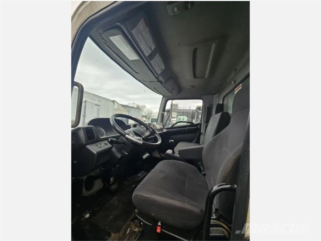 Hino 268 Chladírenské nákladní vozy