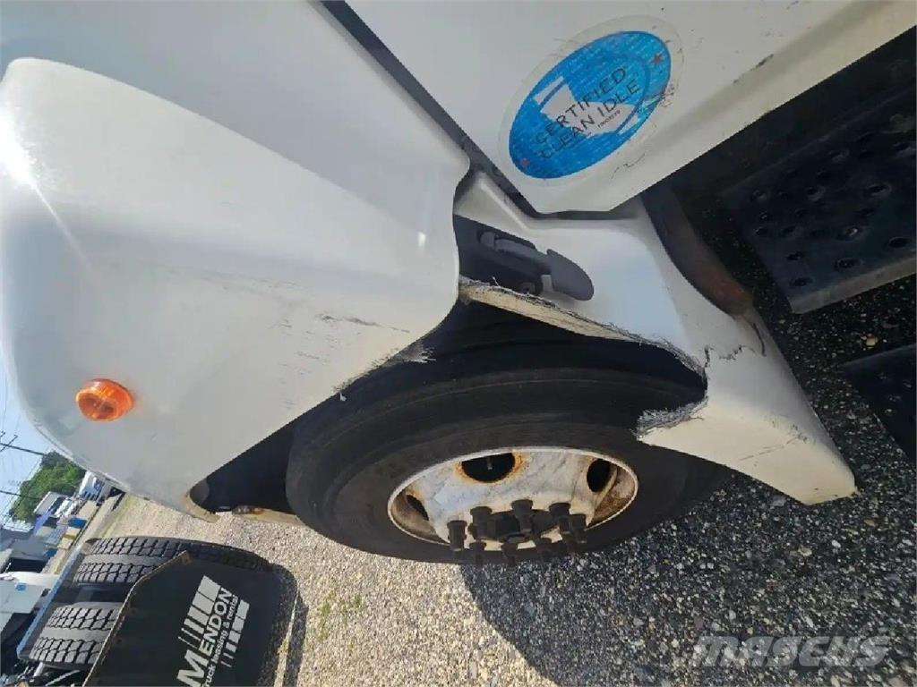 Hino 268 Skříňová nástavba