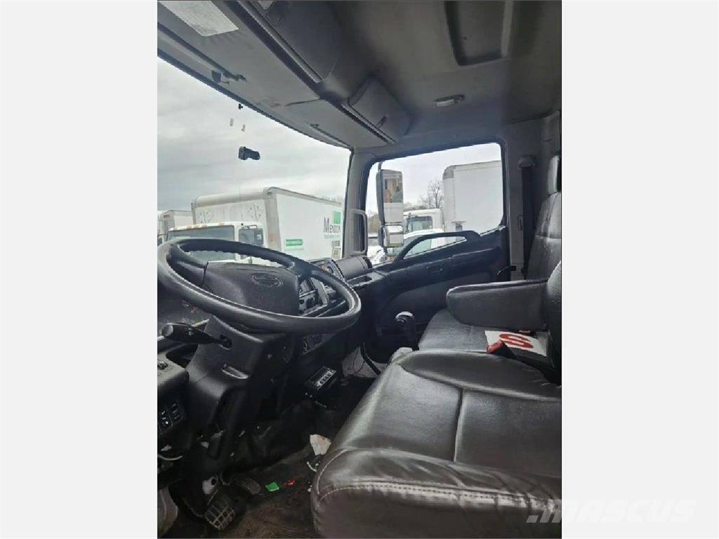 Hino 268 Skříňová nástavba