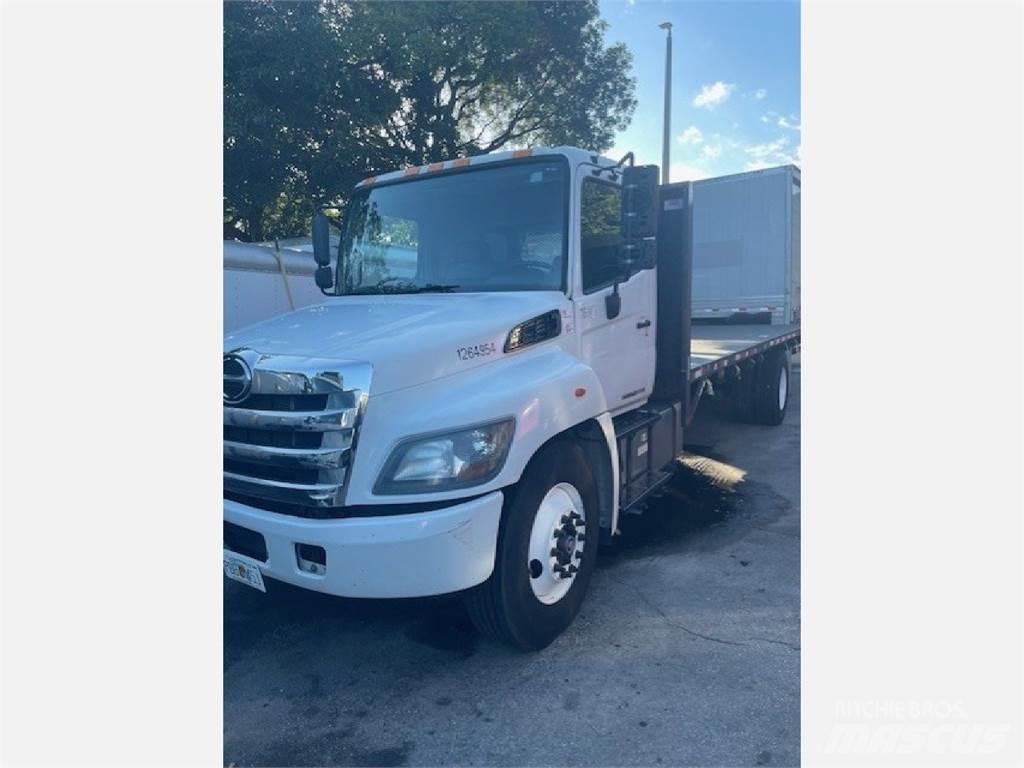 Hino 338 Valníky/Sklápěcí bočnice