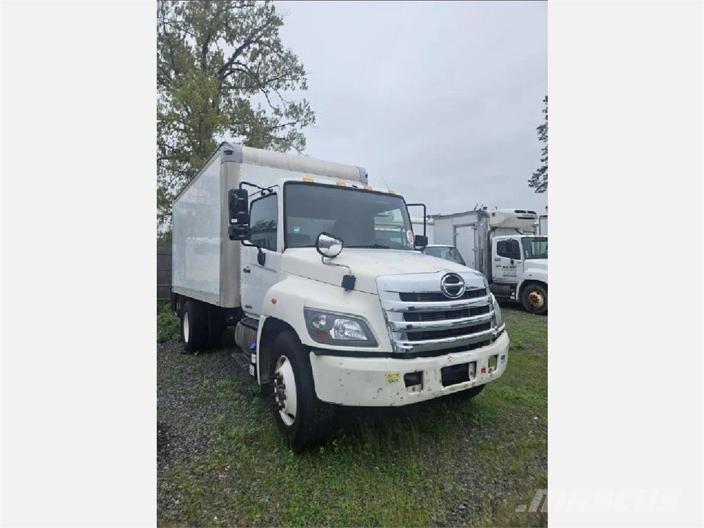 Hino 338 Skříňová nástavba