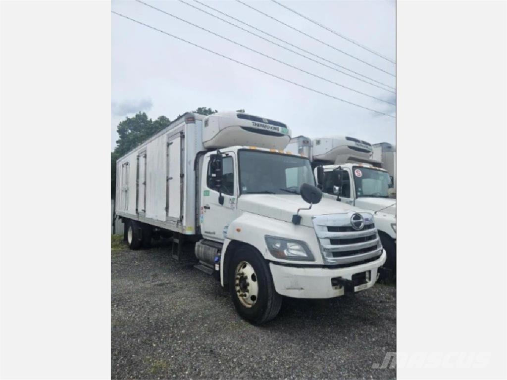 Hino 338 Chladírenské nákladní vozy