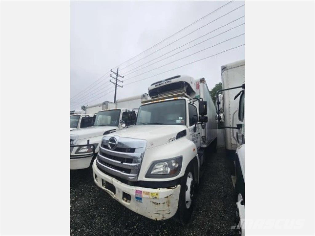 Hino 338 Chladírenské nákladní vozy