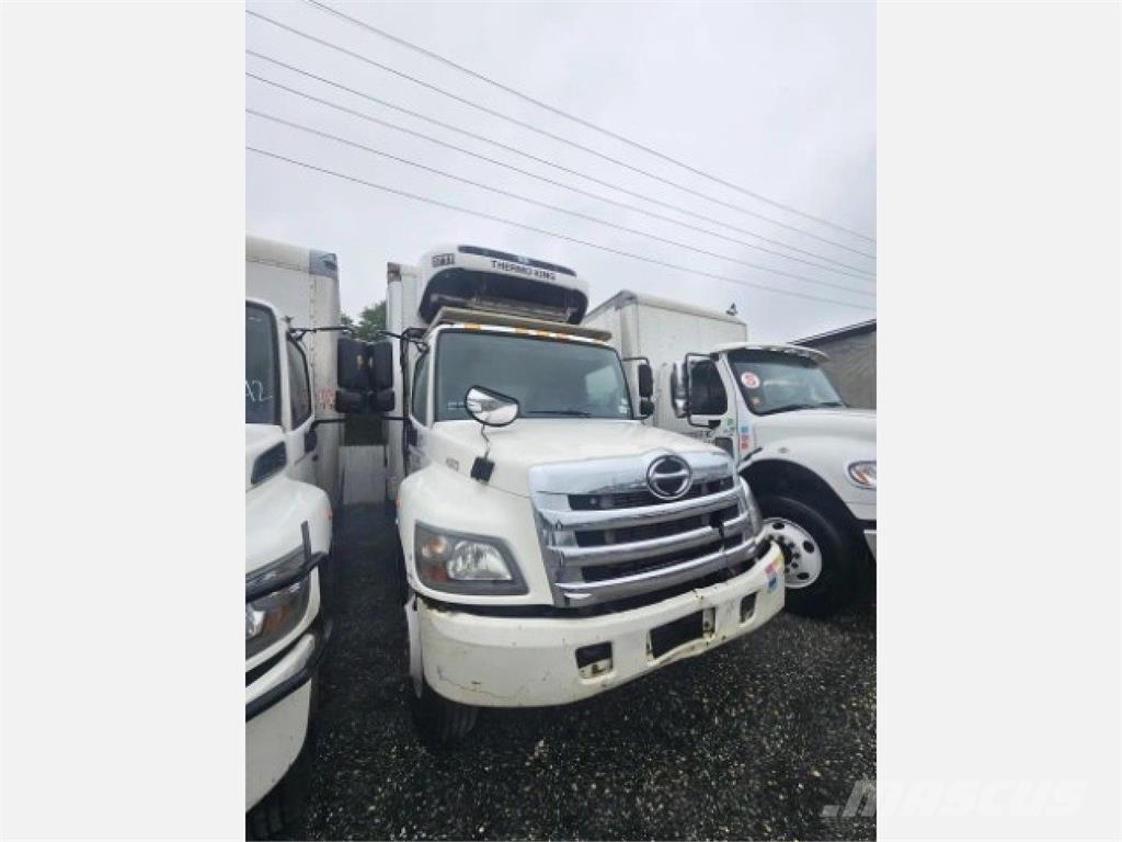 Hino 338 Chladírenské nákladní vozy