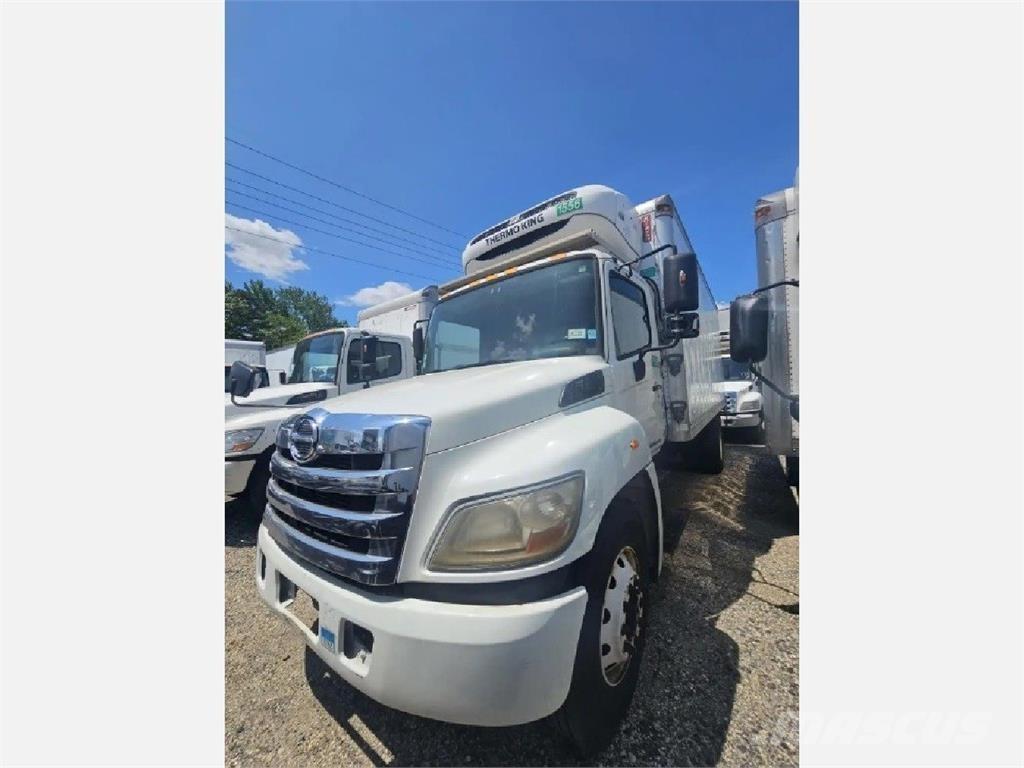 Hino 338 Chladírenské nákladní vozy