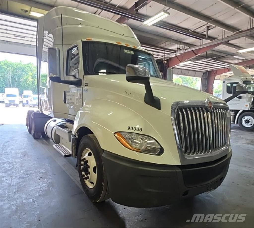 International LT Tahače