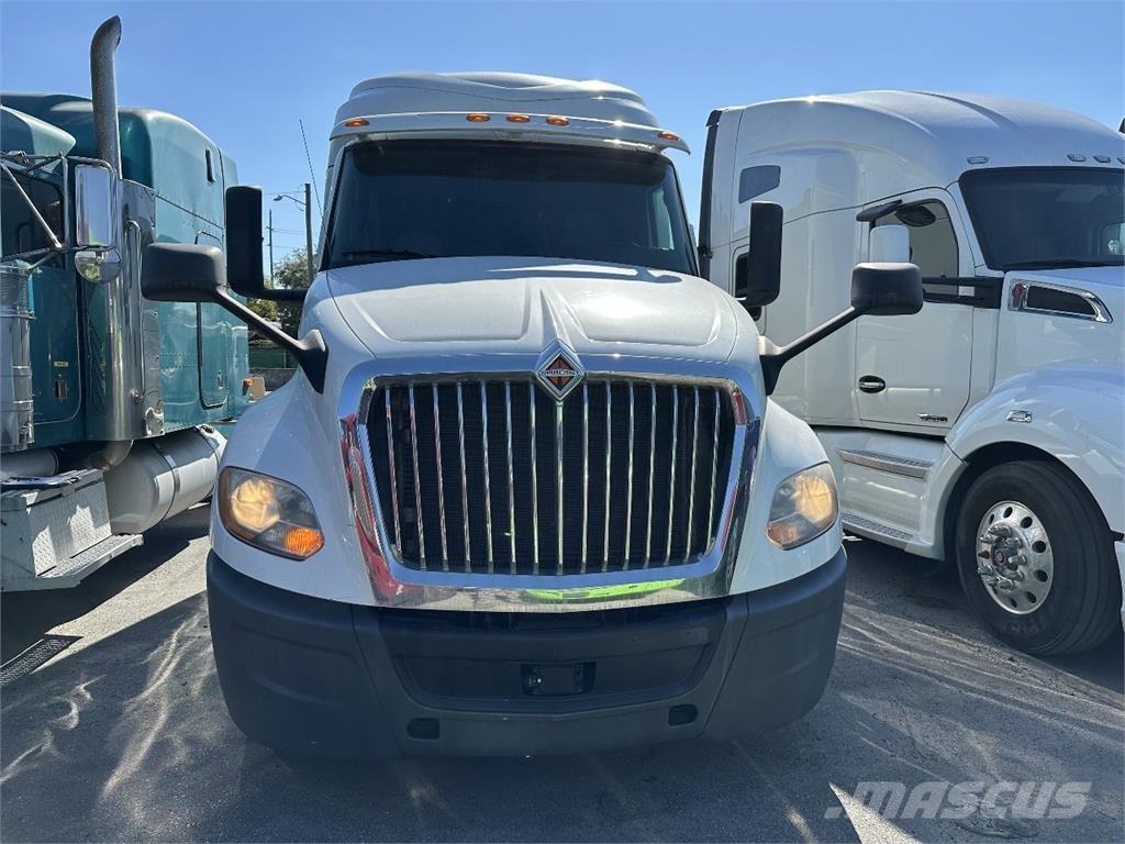 International LT625 Tahače