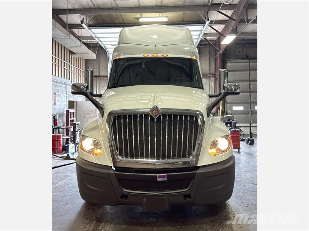 International LT625 Tahače