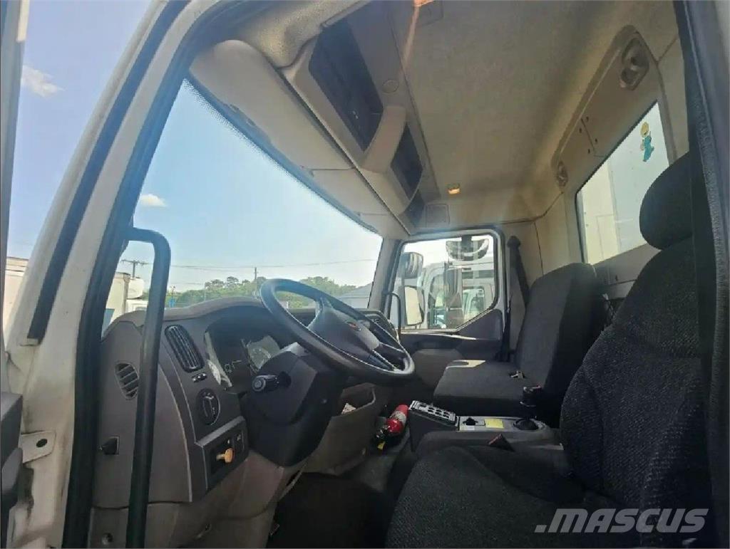 Kenworth K370 Skříňová nástavba