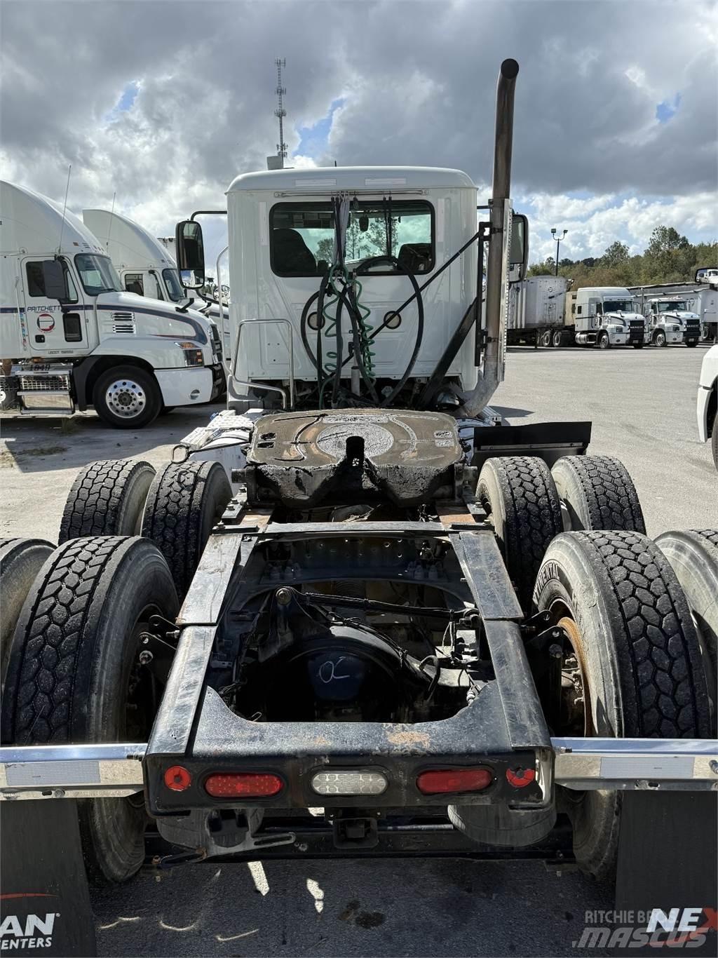 Mack AN64T Tahače