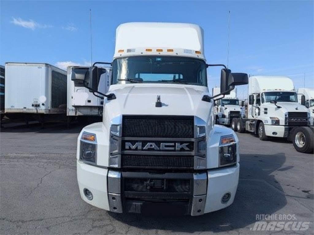 Mack AN64T Tahače