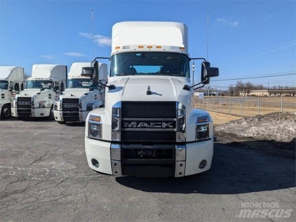 Mack AN64T Tahače